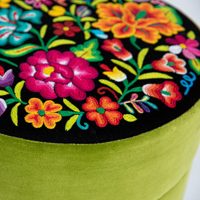 Mila velvet ottoman