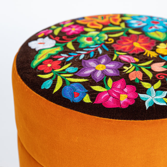 Mila velvet ottoman