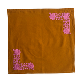 Set of 4 embroidered napkins mustard/pink
