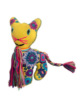 Embroidered gatito