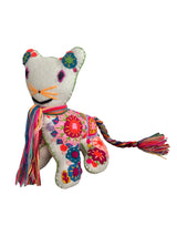 Embroidered gatito