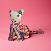 Embroidered gatito